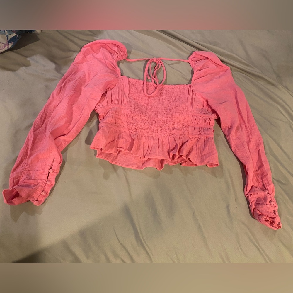 Woman’s/ junior’s pink crop top